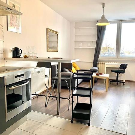 Studio Muranow By Esteum Host Apartment Warsawa Bagian luar foto