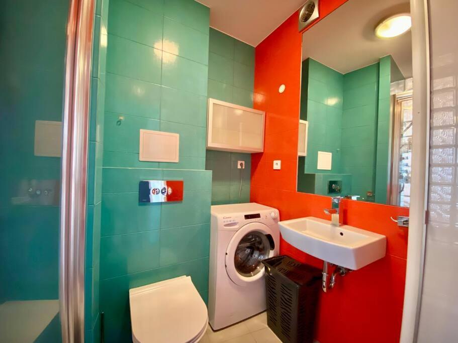Studio Muranow By Esteum Host Apartment Warsawa Bagian luar foto